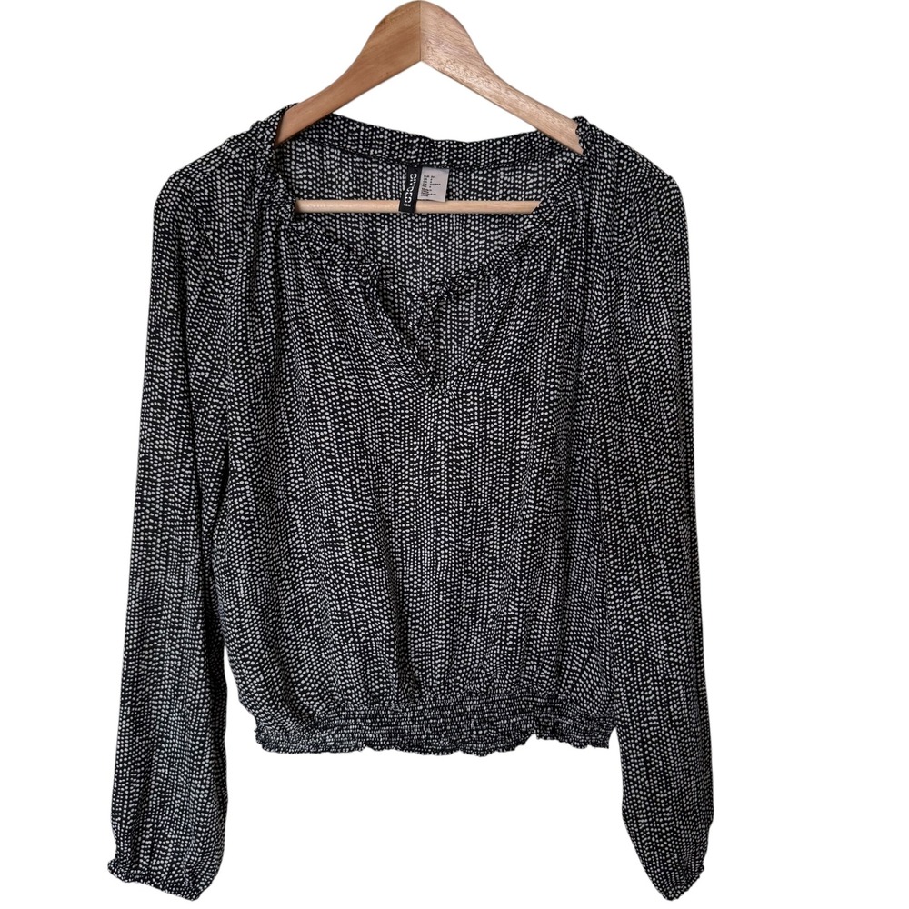 H&M Divided Blouse Women 6 Black y2k Dot Excellent‎ Smocked Hem Ruffle V-Neck